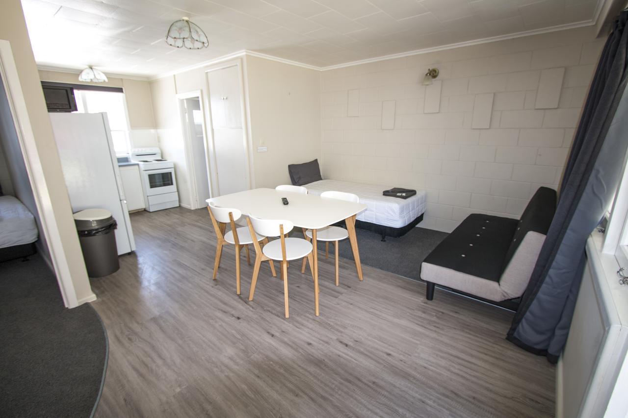 Mahia Motel And Holiday Park Eksteriør bilde