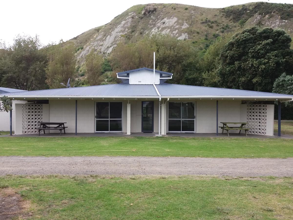 Mahia Motel And Holiday Park Eksteriør bilde