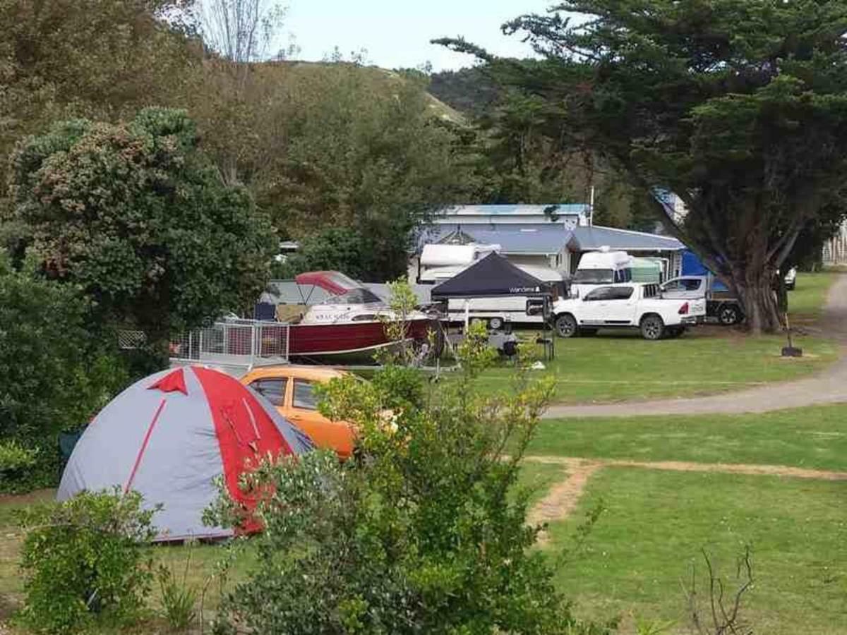 Mahia Motel And Holiday Park Eksteriør bilde