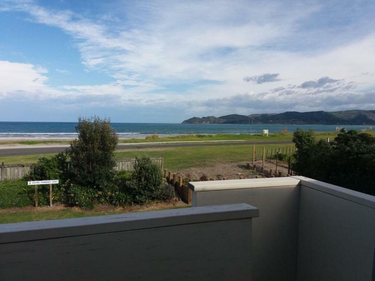 Mahia Motel And Holiday Park Eksteriør bilde